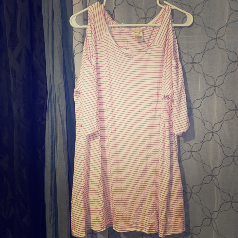 Cut out should blouse